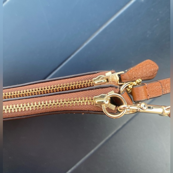 Coach Wristlet - Picture 4 of 8